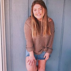 Meet your Posher, Lacey